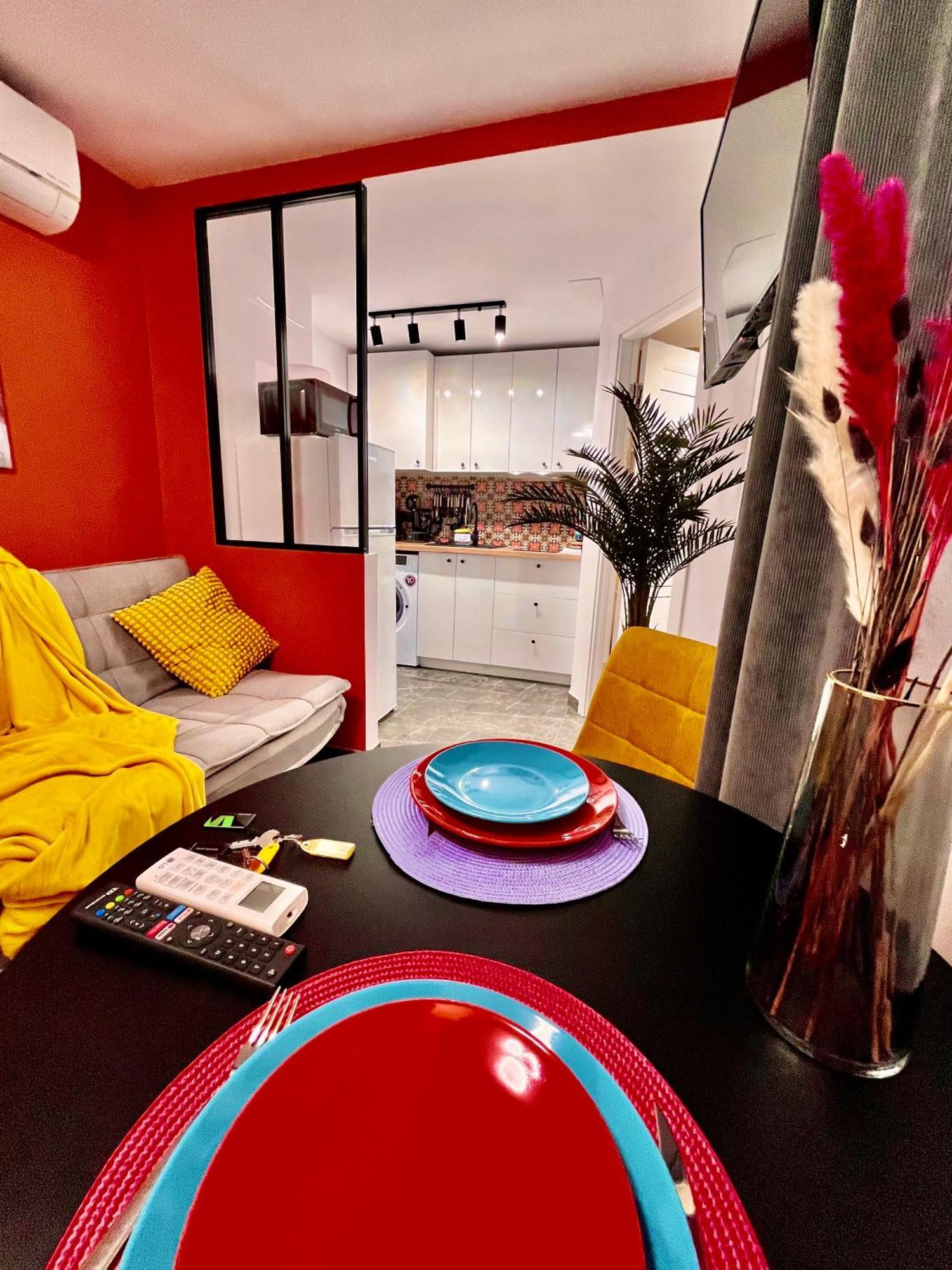 Arte Apartamento Dos Colores Alicante Luaran gambar
