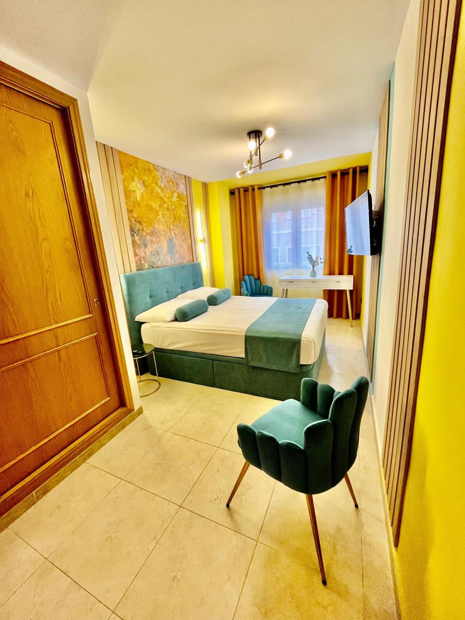 Arte Apartamento Dos Colores Alicante Luaran gambar