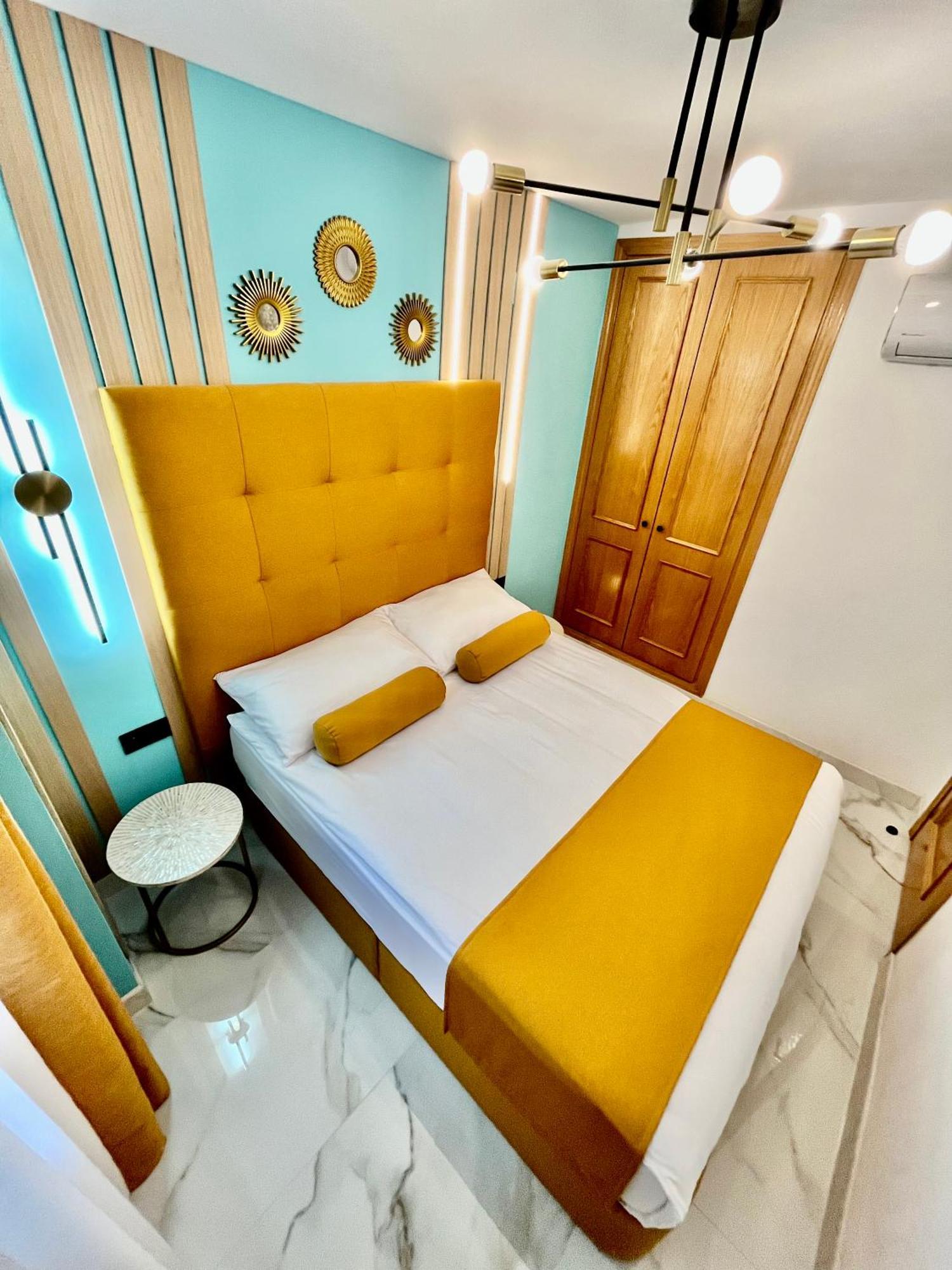 Arte Apartamento Dos Colores Alicante Luaran gambar