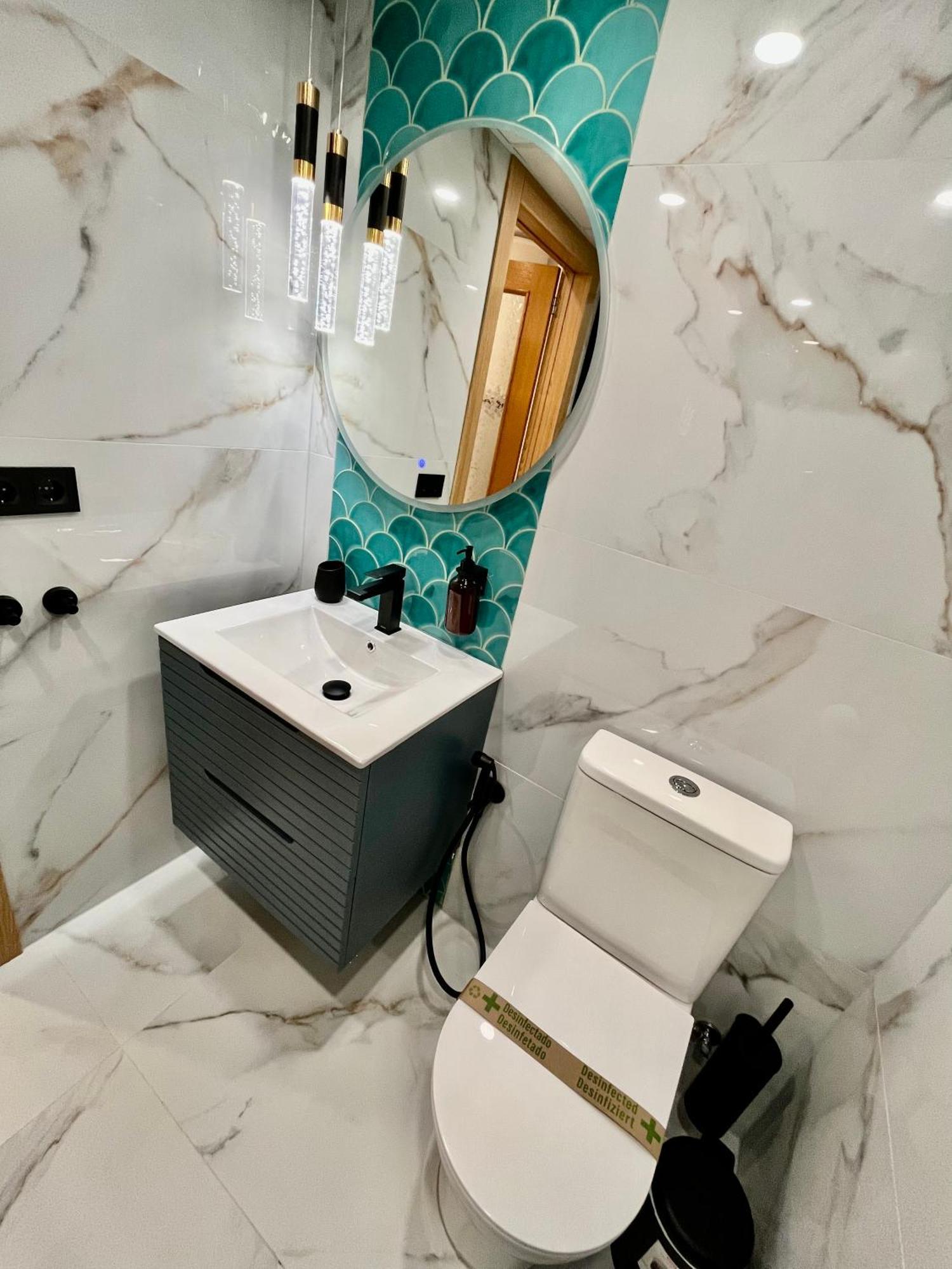 Arte Apartamento Dos Colores Alicante Luaran gambar