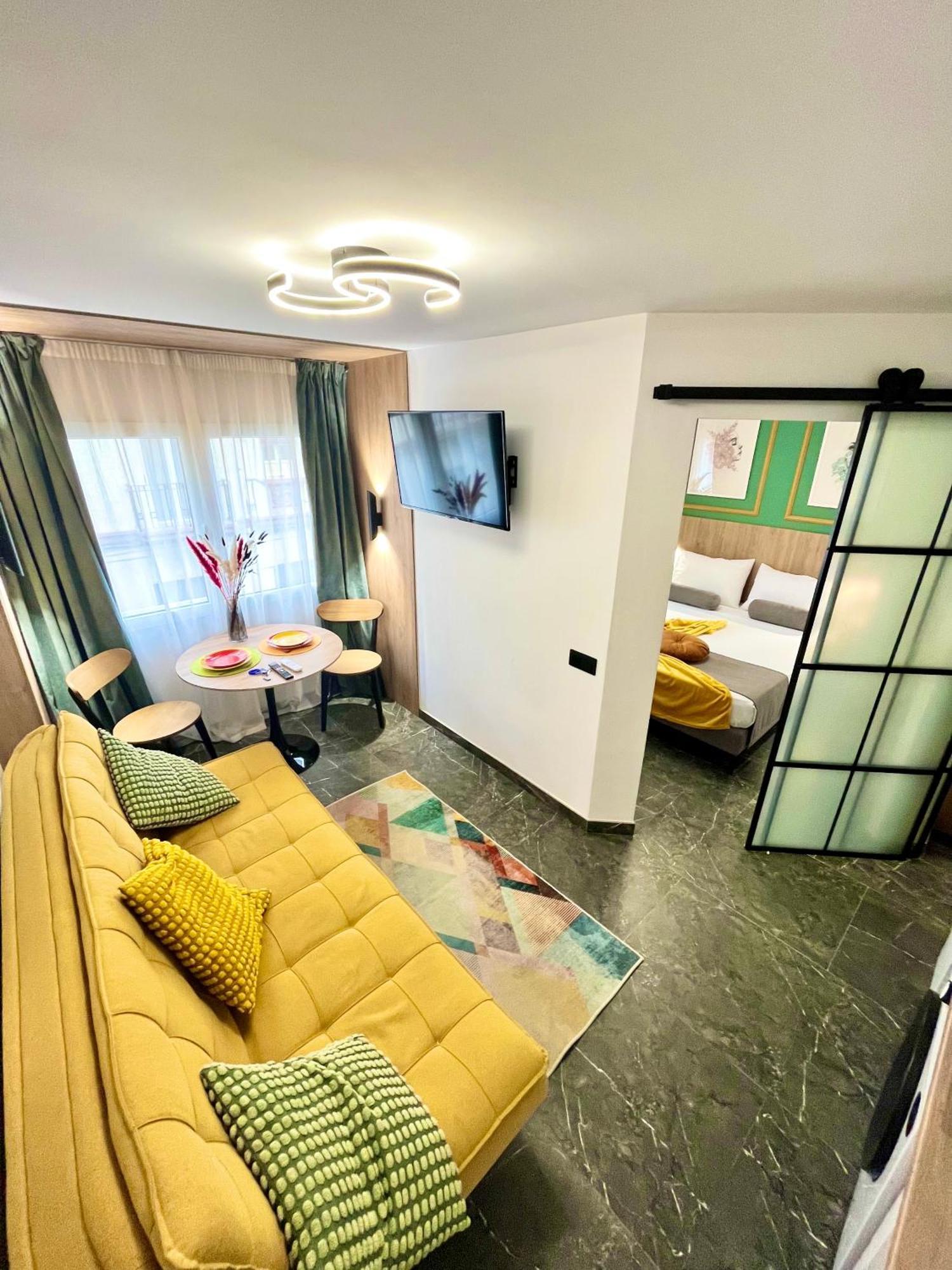 Arte Apartamento Dos Colores Alicante Luaran gambar